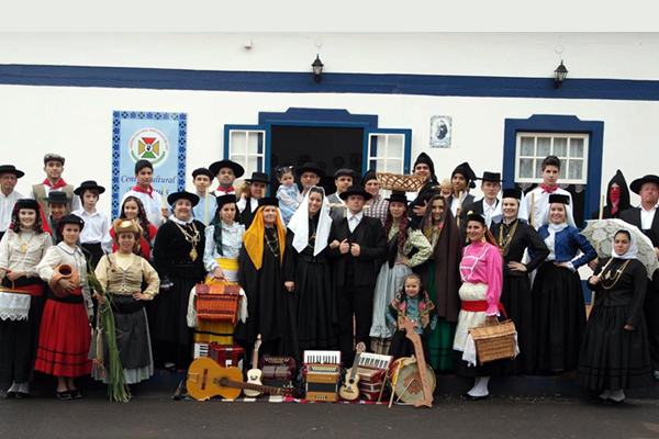 Rancho Folclórico Alma Lusa, do Centro Cultural Português de Ijuí, RS.