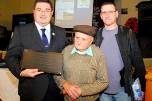 Homenagem à Jeremias Pacheco Boleeiro, poeta e escritor popular açoriano, emigrante e autodidata. Foto: Divulgação