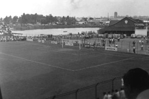 O Estádio Ilha da Madeira, com suas lagoas a sua volta, no final da década de 1950